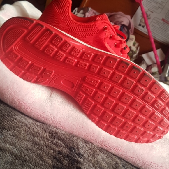 Running shoes - Picture 2 of 2